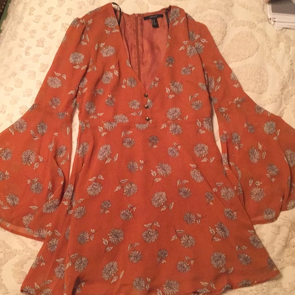 Forever 21 Dresses & Skirts - SALE⚠️ Orange Floral F21 Bell Sleeve Dress Shirt M